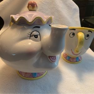 Disney authentic Mrs. Potts and Chip porcelain banks